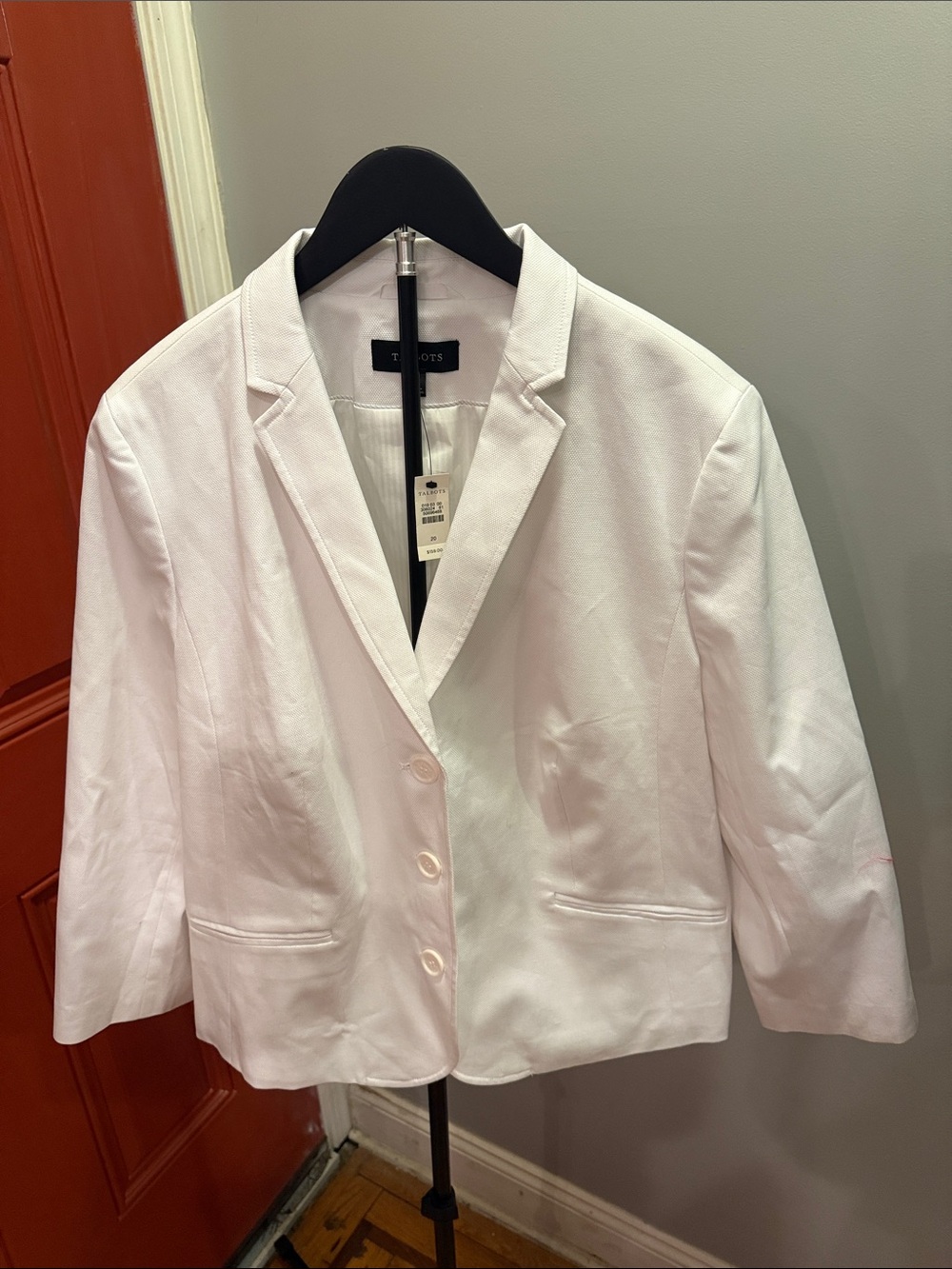NWT- Talbots Women’s Light White Cropped Blazer- Size 20